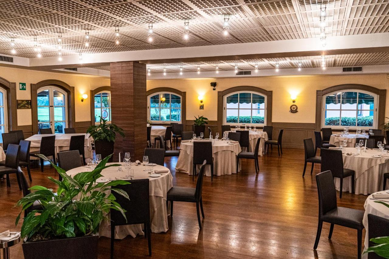 Le Robinie Golf & Resort Solbiate Olona Bagian luar foto