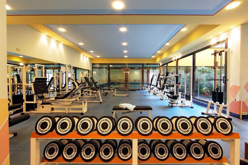 Le Robinie Golf & Resort Solbiate Olona Bagian luar foto