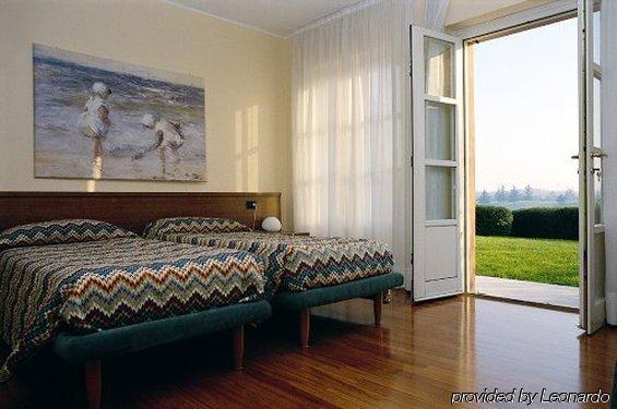 Le Robinie Golf & Resort Solbiate Olona Ruang foto